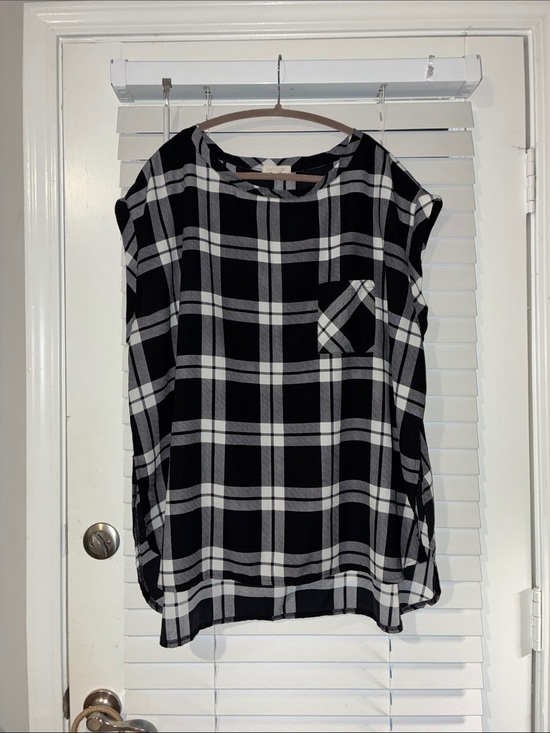 loralette Tops - loralette Black and White Plaid Short Sleeve Tunic
